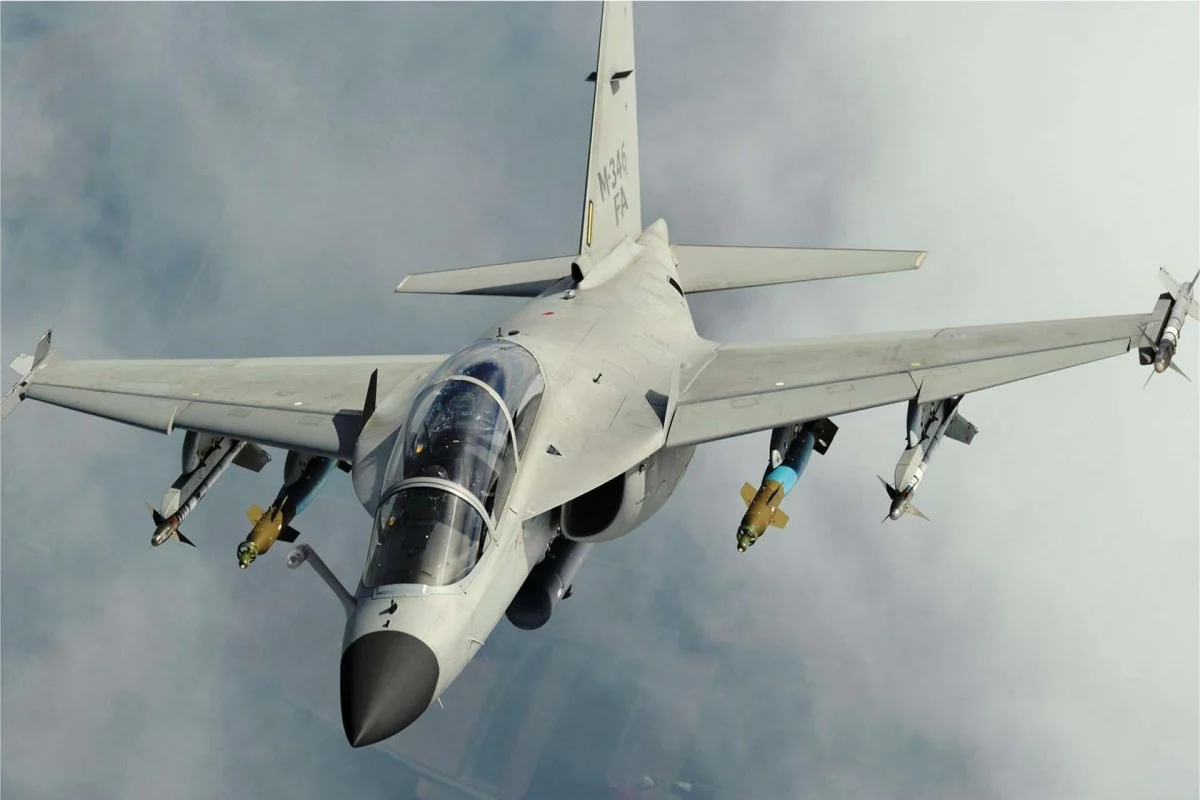 ভারতে আবারও আছড়ে পড়লো যুদ্ধবিমান, বাতিল বহু ফ্লাইট