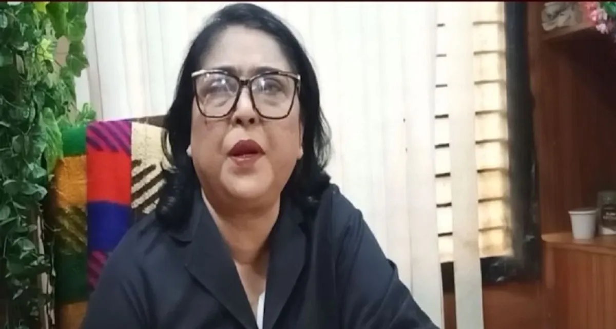 চোখ থেকে অঝোর ধারায় পানি ঝরছে আর মনে হচ্ছে…