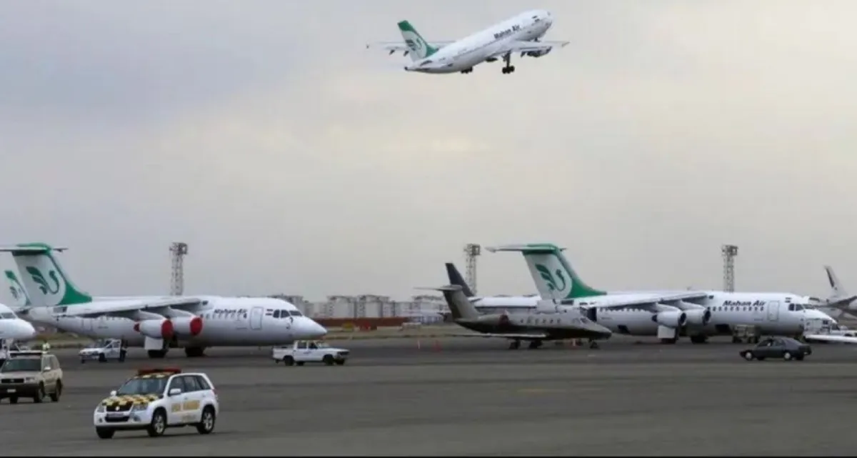 খুলে দেওয়া হলো ইরানের প্রধান দুই বিমানবন্দর