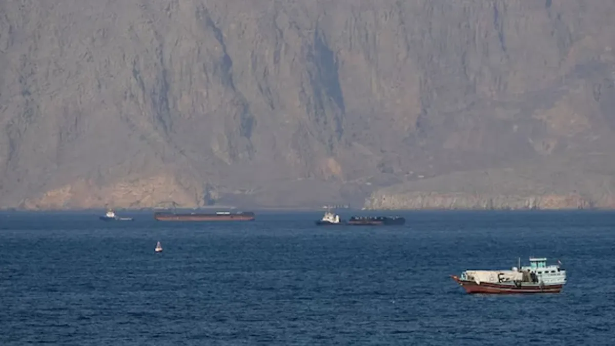 হরমুজ প্রণালি বন্ধ থাকলে পরিণাম হবে ভয়াবহ: ইইউ