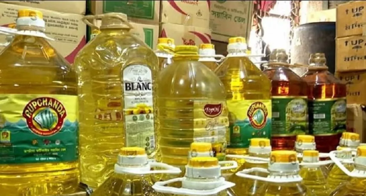 খুচরা বাজার থেকে বোতলজাত সয়াবিন তেল গায়েব