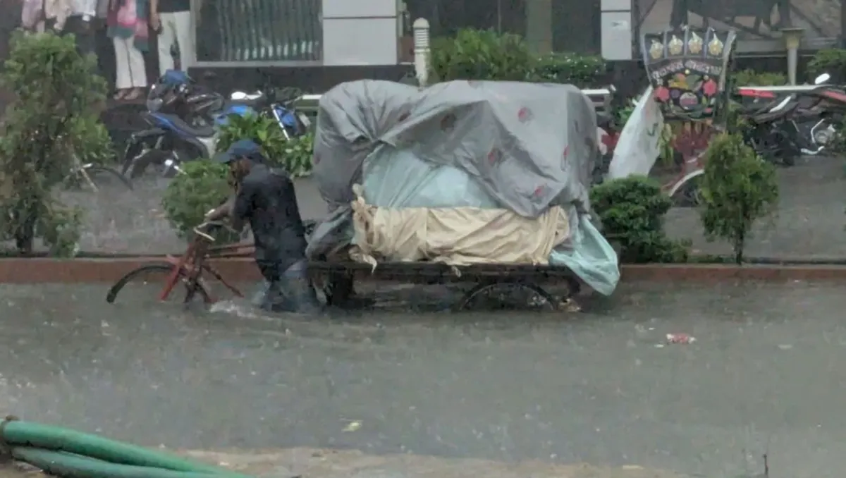 ফের চট্টগ্রামে হাঁটুসমান পানি | Barta Bazar