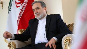 যুদ্ধবিরতি নিয়ে আলোচনা করতে মস্কো যাচ্ছেন আব্বাস আরাগচি