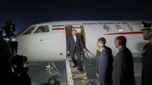 ইসলামাবাদে পৌঁছেছেন ইরানের পররাষ্ট্রমন্ত্রী | Barta Bazar