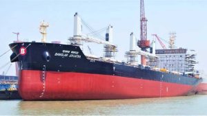 উন্মুক্ত ঘোষণার পর হরমুজ প্রণালি পাড়ি দিচ্ছে ‘বাংলার জয়যাত্রা’