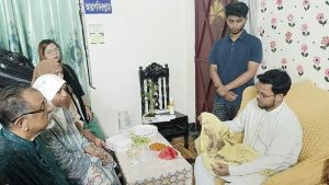 হাসনাত-সারজিস কল ধরে না: শহীদ সাদমানের মা