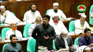 সংসদে দাঁড়িয়ে প্রধানমন্ত্রীর সমালোচনা করতে চাই: হাসনাত আবদুল্লাহ