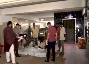 চট্টগ্রামের পাঠানটুলিতে ভবনের লিফটের নিচে মিলল নিখোঁজ ব্যক্তির রক্তাক্ত লাশ