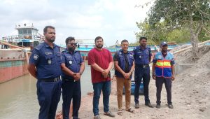অবৈধভাবে বালু উত্তোলন” ভ্রাম্যমান আদালতে চারজনকে জরিমানা