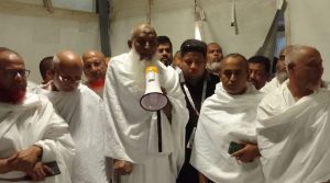 হাজিদের সার্বক্ষণিক খোঁজ নিচ্ছেন ধর্মমন্ত্রী