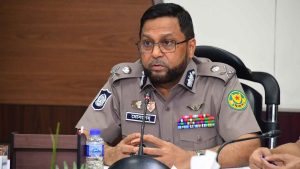 অপরাধীদের রাজনৈতিক পরিচয় বিবেচনা করা হবে না : ডিএমপি কমিশনার