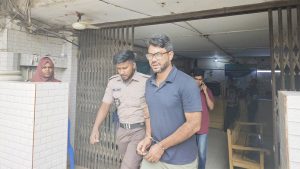 গুলি করে ১৯ লাখ টাকা ছিনতাই: জামায়াত এমপির ভাগ্নে কারাগারে