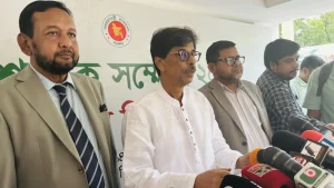 বৃষ্টিতে ক্ষতিগ্রস্ত কৃষকদের শুরুতে সাড়ে ৭ হাজার টাকা করে দেওয়া হবে: কৃষিমন্ত্রী