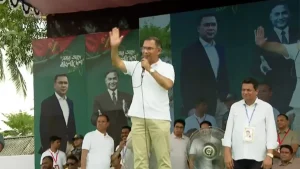 বরুড়ায় সভামঞ্চে প্রধানমন্ত্রী, বরণ করে নিলো হাজারো জনতা