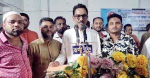 এবার মন্ত্রীকে ‘প্রিয় নবী’ বলে সমালোচনায় জেলা পরিষদ প্রশাসক