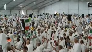 মক্কায় ইরানি হাজিদের যুক্তরাষ্ট্র ও ইসরায়েলবিরোধী বিক্ষোভ ও স্লোগান