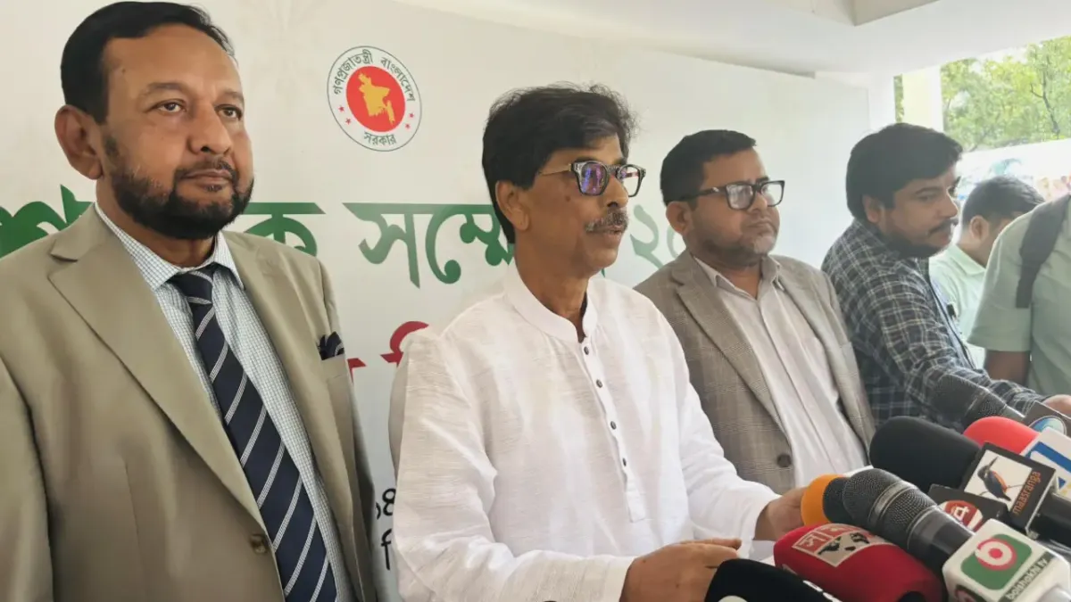 বৃষ্টিতে ক্ষতিগ্রস্ত কৃষকদের শুরুতে সাড়ে ৭ হাজার টাকা করে দেওয়া হবে: কৃষিমন্ত্রী