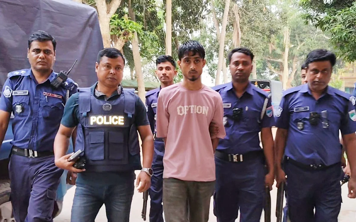 নড়াইলে স্ত্রীকে কুপিয়ে হত্যা, স্বামী গ্রেফতার