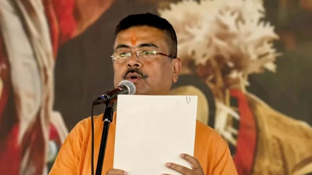 মুখ্যমন্ত্রী হিসেবে শপথ নিলেন শুভেন্দু অধিকারী