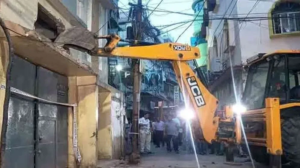 পশ্চিমবঙ্গে ‘বুলডোজার অভিযান’ শুরু | Barta Bazar