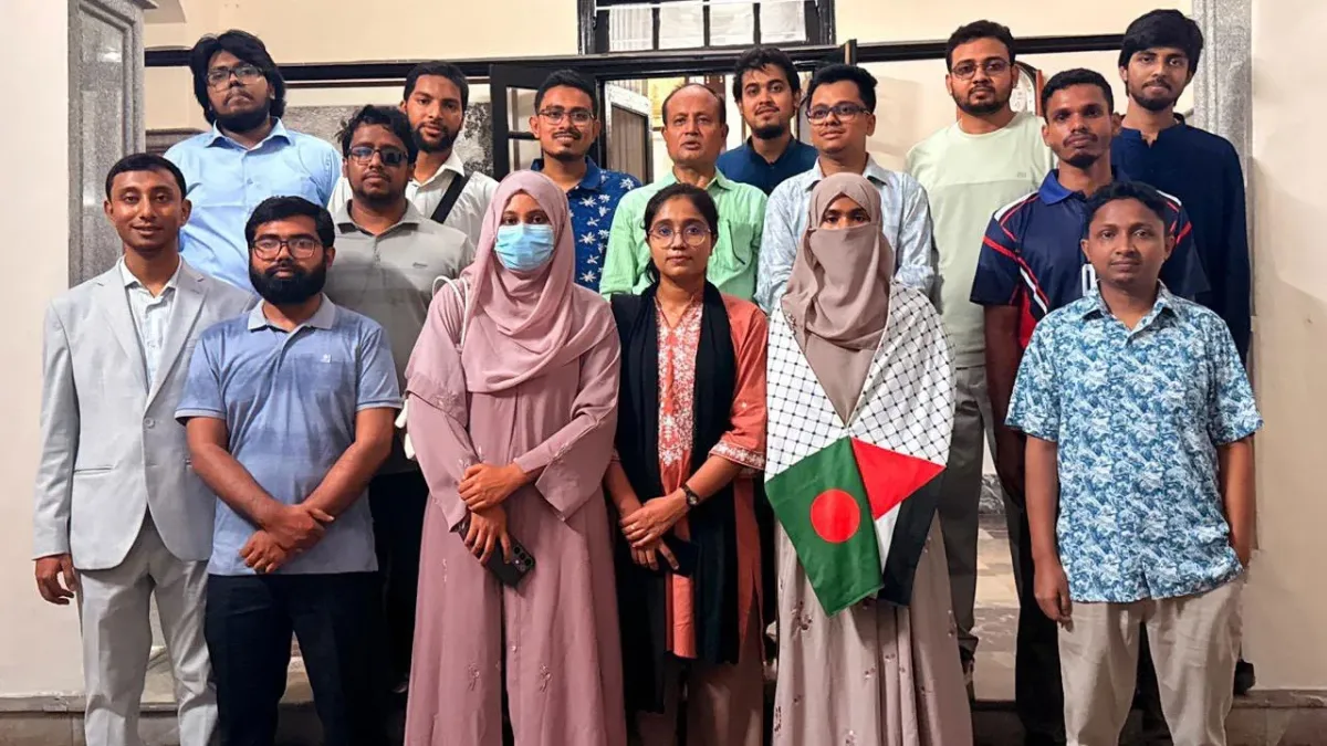 ভিপি সাদিক কায়েমের নেতৃত্বে চীন সফরে ডাকসুর ১৫ নেতা
