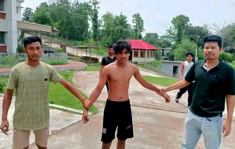 থানছিতে ৫ বছরের ত্রিপুরা শিশুকে ধর্ষনের অভিযোগে কিশোর আটক