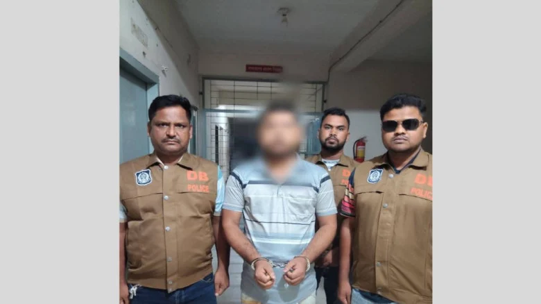 চাঁদা না দেওয়ায় হাত-পায়ের রগ কাটার অভিযোগ, গ্রেপ্তার ১