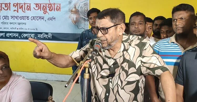 ঘরের চালে সৌরবিদ্যুৎ করেন, সব সরকারের ওপর চাপাবেন না: স্বাস্থ্যমন্ত্রী