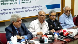 শেখ হাসিনা উন্নয়নের নামে দেশকে দেউলিয়া করেছিল, বর্তমান সরকারকে সেই ফাঁদে পড়ার প্রয়োজন নেই: মাহমুদুর রহমান