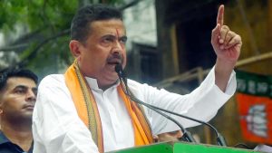 অবৈধ অনুপ্রবেশকারী ধরা পড়লে আদালত নয়, সোজা সীমান্ত পার: শুভেন্দু
