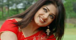 আবারও আলোচনায় চিত্রনায়িকা মৌসুমী