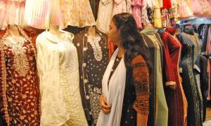 আবারও সন্ধ্যা ৭টার মধ্যে মার্কেট-শপিংমল বন্ধের নির্দেশনা