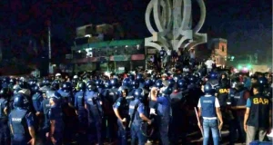 টানা চার ঘণ্টা দুই পক্ষের সংঘর্ষ, রণক্ষেত্র ঢাকা-সিলেট মহাসড়ক