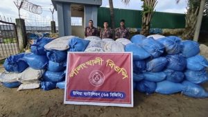 পালংখালীর আনজুমানপাড়ায় ঘরে ঘরে সার মজুত, জব্দ ৯০ বস্তা