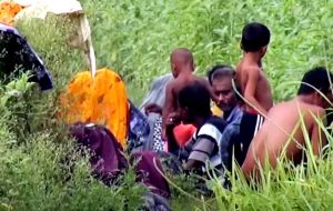সীমান্তে ৪০ ঘণ্টা ধরে শূন্যরেখায় ১২ জন, পতাকা বৈঠকেও মেলেনি সমাধান