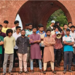 ‘জুলাইযোদ্ধা’ বলে জাবি শিক্ষার্থীকে নির্যাতন, ক্যাম্পাসে বিক্ষোভ