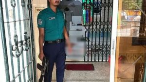 ফজরের নামাজের সময় অস্ত্র নিয়ে মসজিদে ঢুকে মুসল্লিদের গুলি