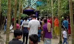মসজিদে নামাজরত ছোট ভাইকে কুপিয়ে হত্যা করলো আপন বড় ভাই
