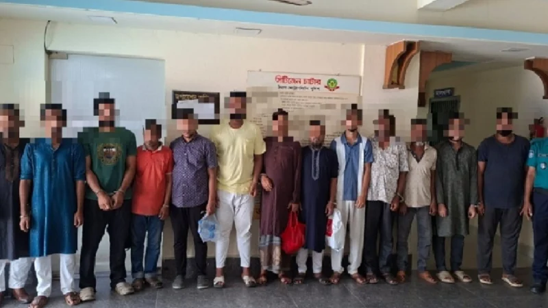 মিছিলের জন্য ছাত্রলীগ নেতাদের বহনকারী বাস জব্দ, গ্রেফতার ১৩