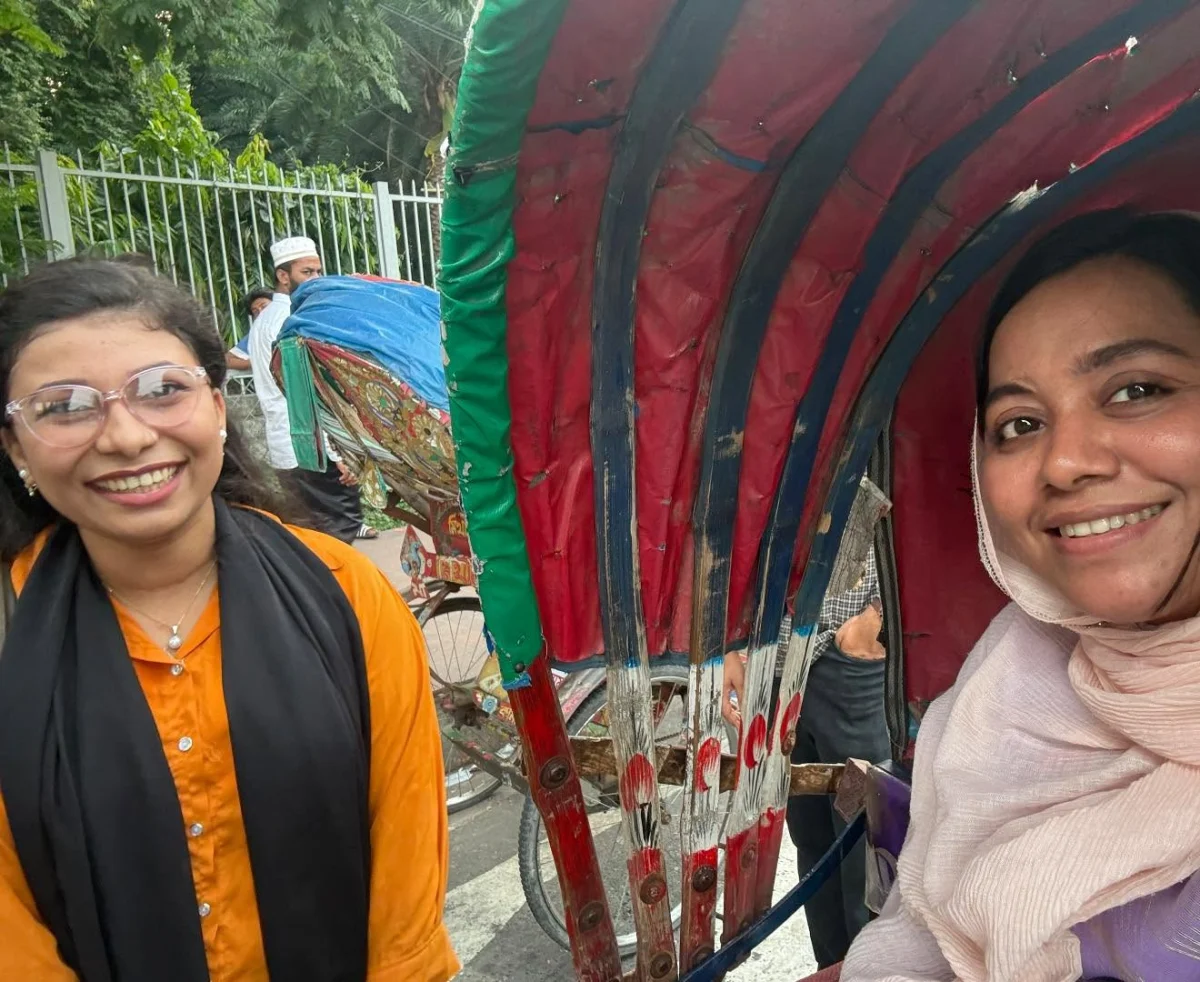 সংসদ অধিবেশন শেষে রিকশায় বাসায় ফেরেন ডা. মাহমুদা মিতু