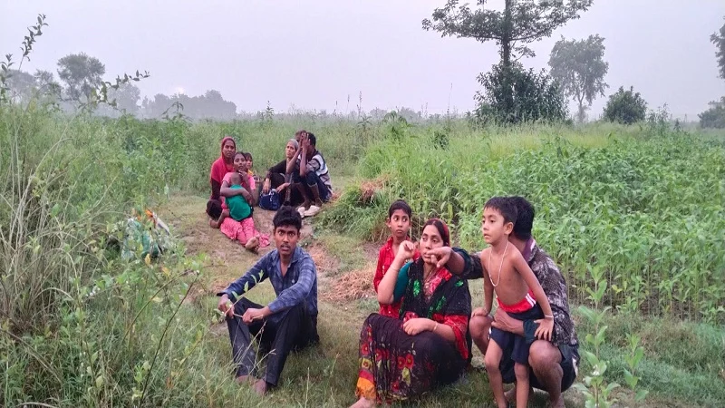 খোলা আকাশের নিচে আরও এক রাত, নতুন পুশইন চেষ্টা প্রতিহত