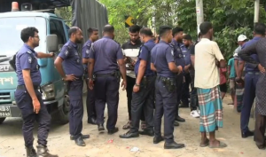 টাঙ্গাইলে ১৪৪ ধারা উপেক্ষা করে ফের সংঘর্ষ