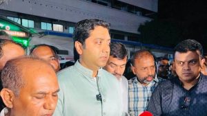 মোহাম্মদপুরে জখম বিএনপি নেতাকে দেখতে হাসপাতালে ববি হাজ্জাজ