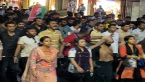 প্রধানমন্ত্রীর বিদেশ সফরকে স্বাগত জানিয়ে ছাত্রদলের মিছিল