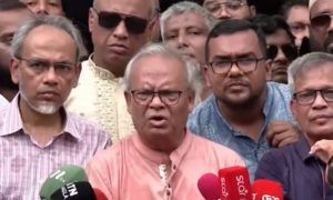 আওয়ামী লীগ পচা পানির কচুরিপানা থেকে উঁকি দেওয়ার চেষ্টা করছে : রিজভী