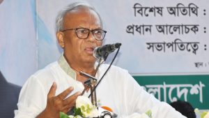 সরকারকে বেকায়দায় ফেললে গণতন্ত্রের কবর রচিত হবে: রিজভী