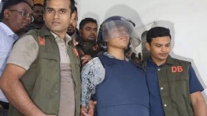 কড়া পুলিশি পাহাড়ায় আদালতে হাজির করা হলো শীর্ষ সন্ত্রাসী ডেভিড ইমনকে