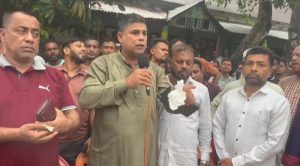 টানা তিন দিনের সংঘর্ষের পর শান্তির আভাস, জেলা পরিষদ প্রশাসকের মধ্যস্থতায় সমঝোতা