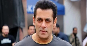 নিজের স্কুলজীবনের একটি পুরোনো ছবি শেয়ার করে সালমান খানের বার্তা