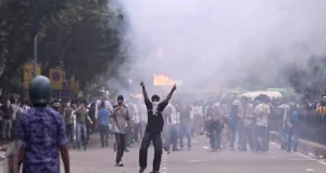 এবার ভারতে সরকার পতনের ডাক